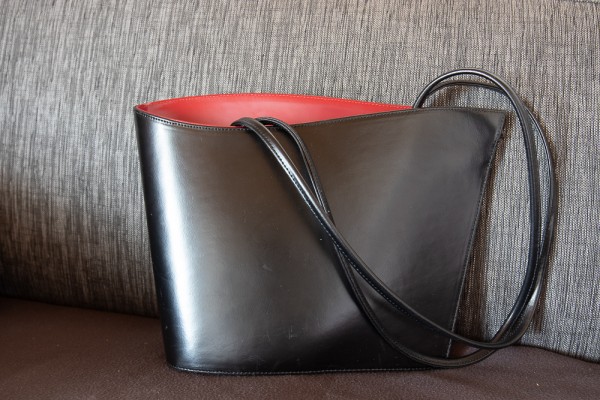 Sac à main en cuir - noir et rouge - fabrication artisanale