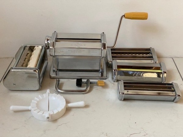 laminoir à pâtes manuel