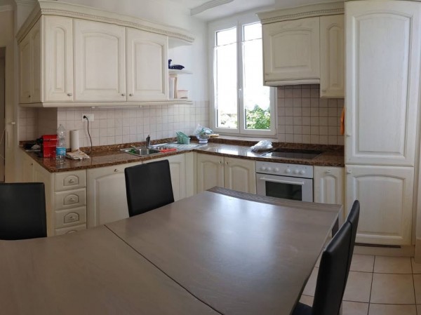 Appartament 3,5 pièces au premier étage a Clarens à la Rue du Lac 103 sans balcon.